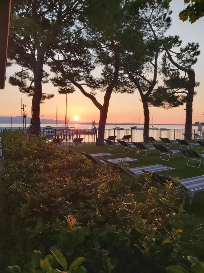 Villaggio Turistico Dei Tigli Padenghe sul Garda Buitenkant foto
