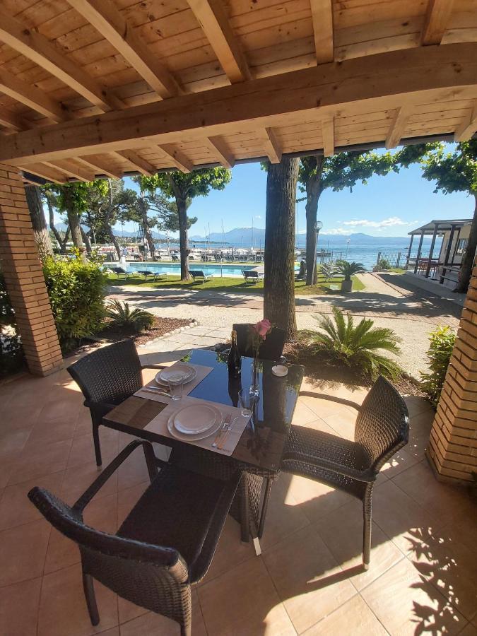 Villaggio Turistico Dei Tigli Padenghe sul Garda Buitenkant foto