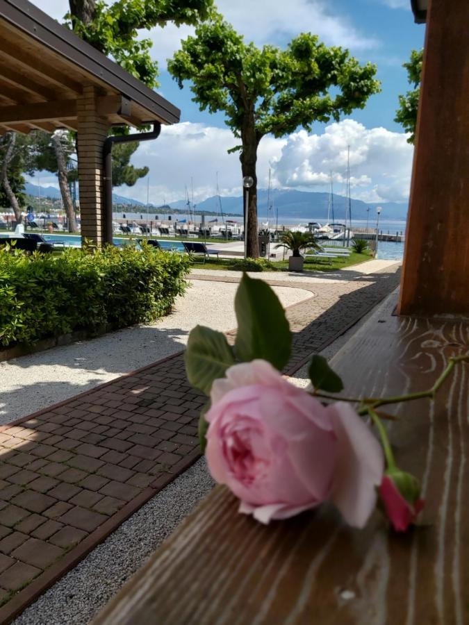 Villaggio Turistico Dei Tigli Padenghe sul Garda Buitenkant foto