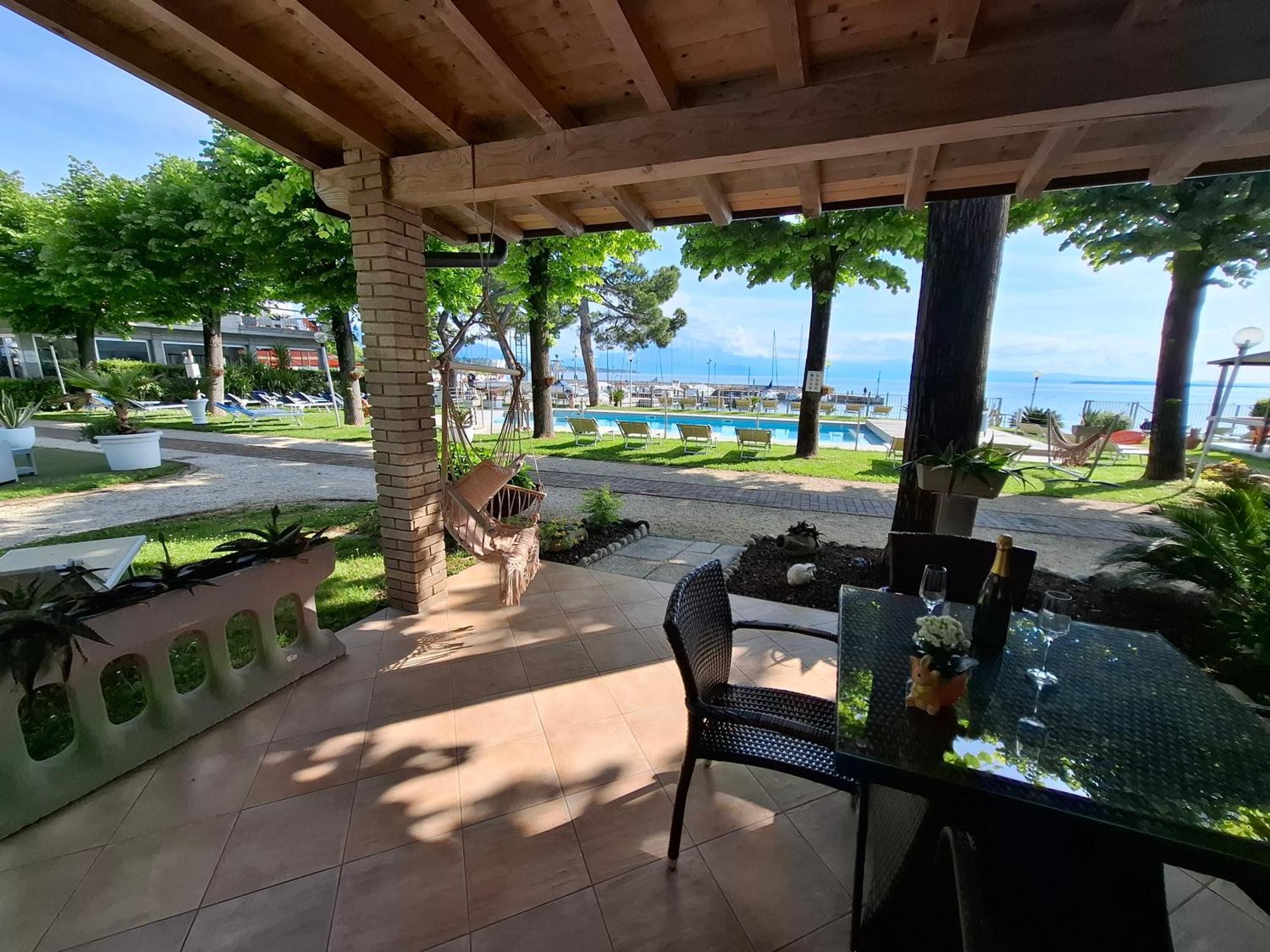 Villaggio Turistico Dei Tigli Padenghe sul Garda Kamer foto