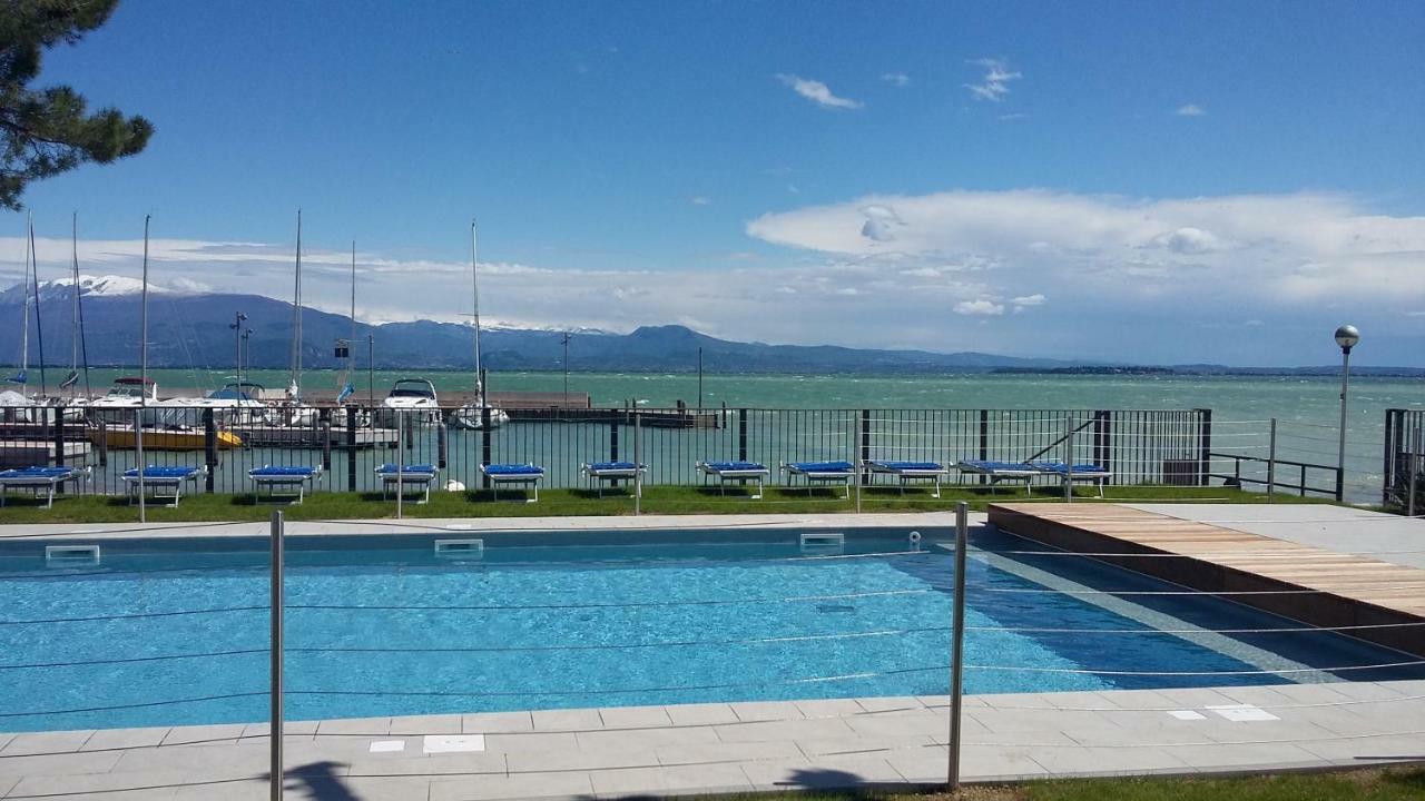 Villaggio Turistico Dei Tigli Padenghe sul Garda Buitenkant foto
