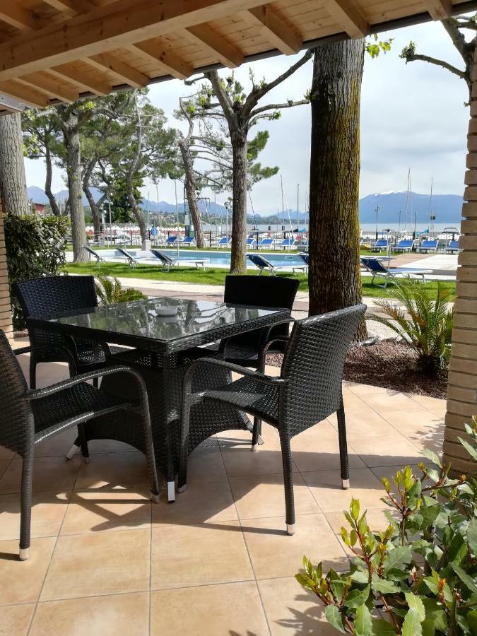 Villaggio Turistico Dei Tigli Padenghe sul Garda Buitenkant foto