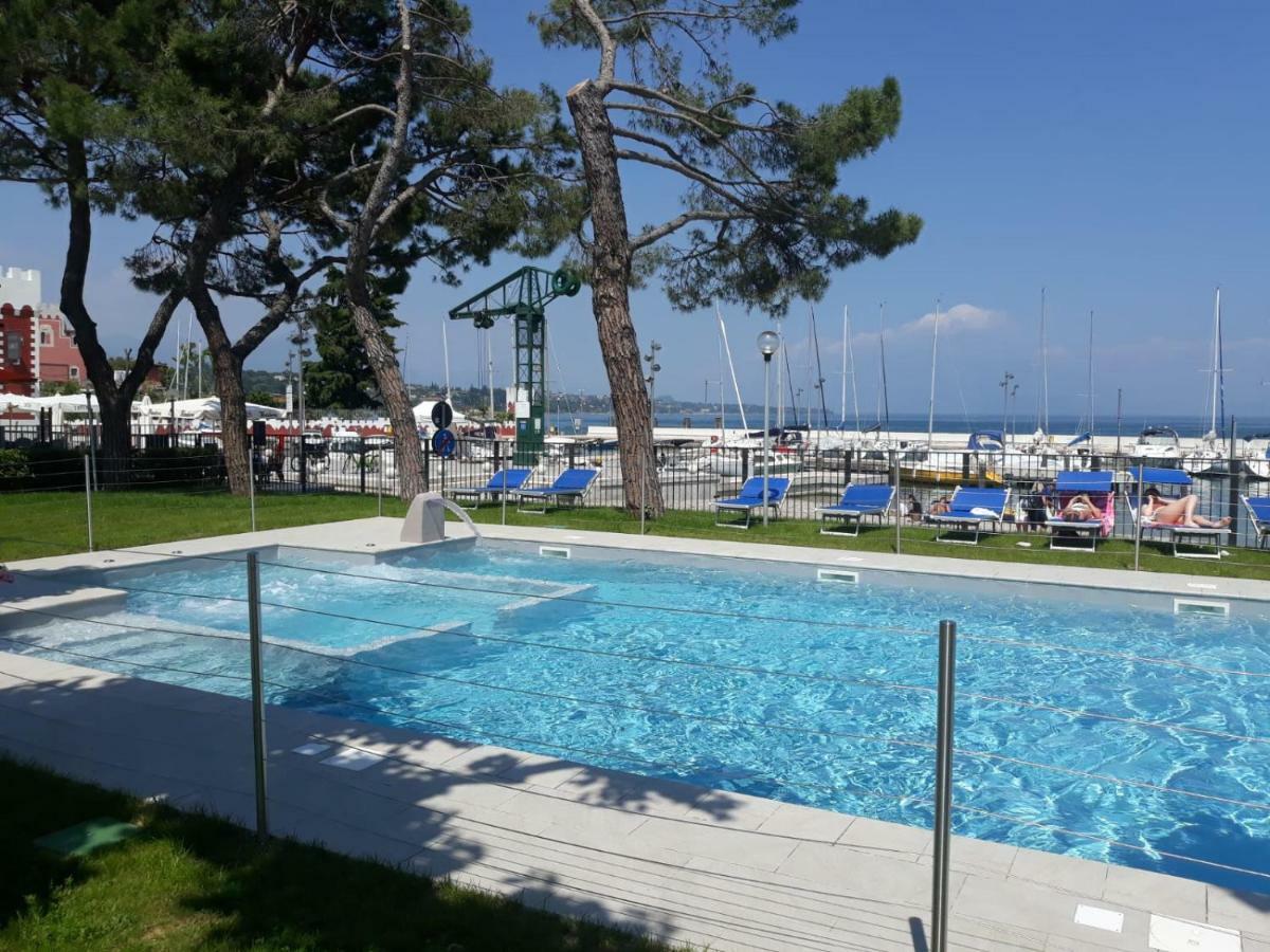 Villaggio Turistico Dei Tigli Padenghe sul Garda Buitenkant foto